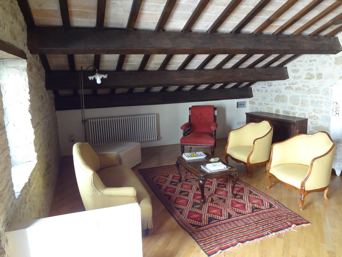 Pensjonat Castello Di Magrano Carbonesca Zewnętrze zdjęcie